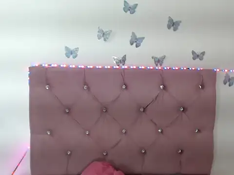 Isardrigue02 online show from November 26, 5:41 am