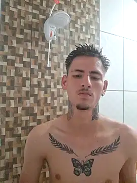 Snapshot of Artur386383 chatting on December 21, 11:23 pm Artur386383 online show from December 21, 11:23 pm