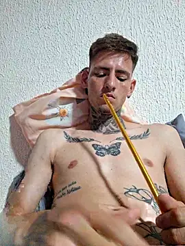 Artur386383 online show from April 6, 3:15 am