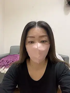 Snapshot of ---AN--- chatting on January 14, 12:38 am ---AN--- online show from January 14, 12:38 am