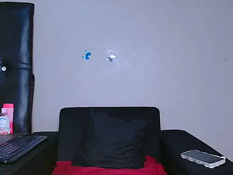 YELLOW-MELLO online show from November 26, 12:39 pm