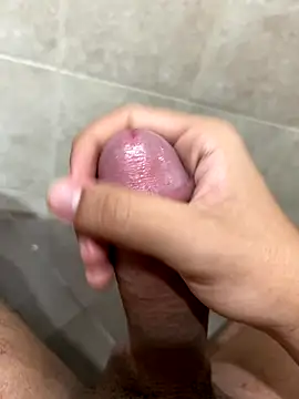 Snapshot of Juan0999 chatting on November 19, 6:57 am Juan0999 online show from November 19, 6:57 am