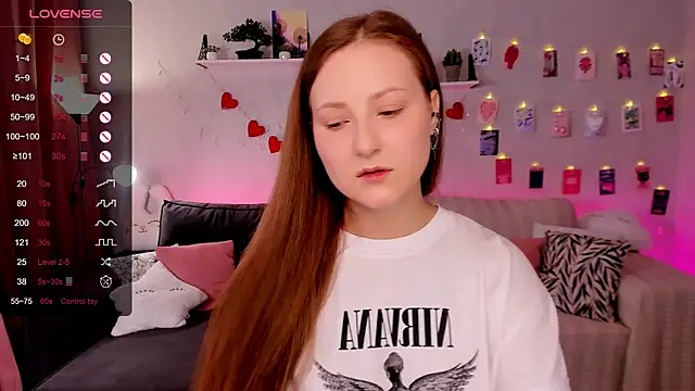 velvet cherry  online show from January 15, 8:19 am