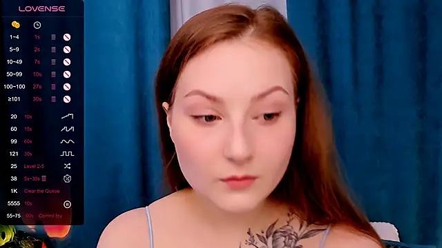 Snapshot of velvet_cherry_ chatting on April 2, 8:56 am velvet cherry online show from April 2, 8:56 am