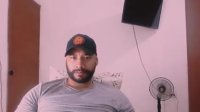 musclehetero online show from January 16, 7:56 am