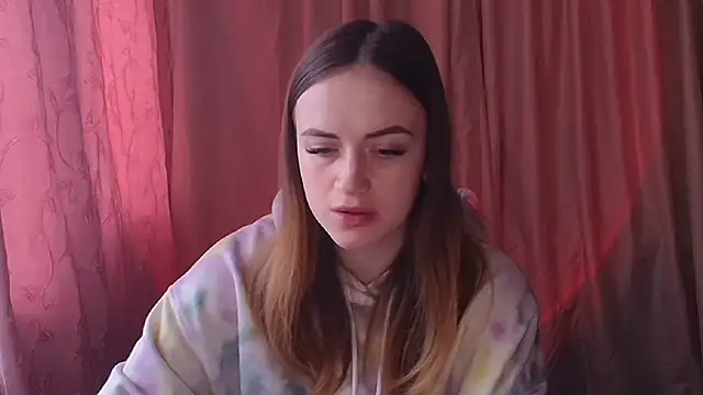 Illa May online show from March 5, 10:44 am