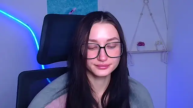 Stella XO online show from February 10, 6:39 am