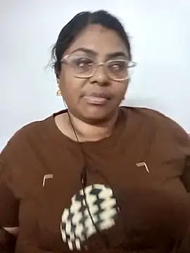 Riya-mallus online show from February 5, 5:06 pm