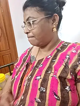 Riya-mallus online show from February 6, 7:17 pm