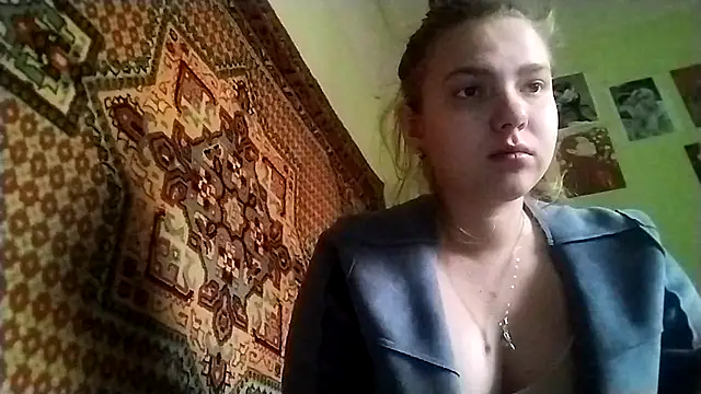 KikiBang online show from December 1, 8:19 am