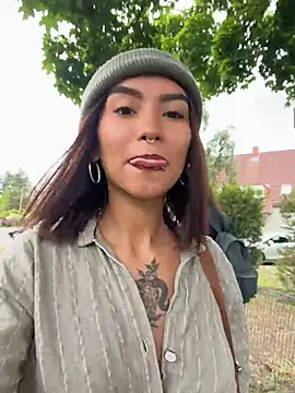 Zoe addiction online show from May 22, 11:38 am