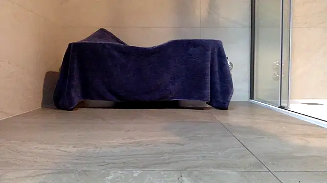 AsiaSlavePantyhosed online show from December 19, 1:40 pm