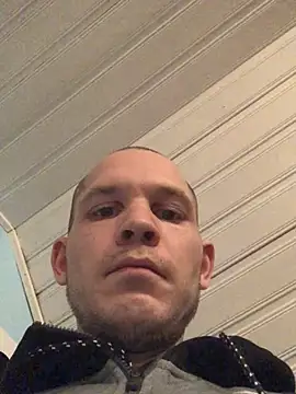 Spielzeugtwink online show from February 12, 6:03 pm