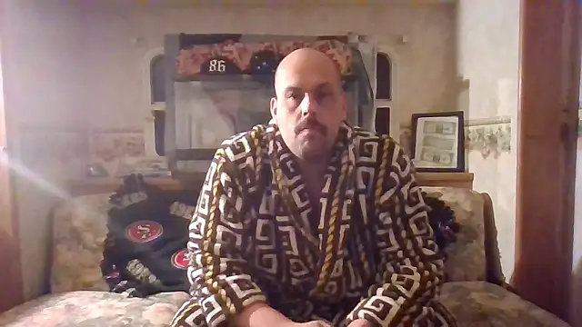 Snapshot of BigriskDaddy92 chatting on January 13, 2:00 pm BigriskDaddy92 online show from January 13, 2:00 pm