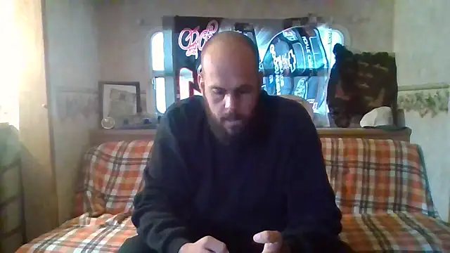Snapshot of BigriskDaddy92 chatting on May 27, 2:58 pm BigriskDaddy92 online show from May 27, 2:58 pm