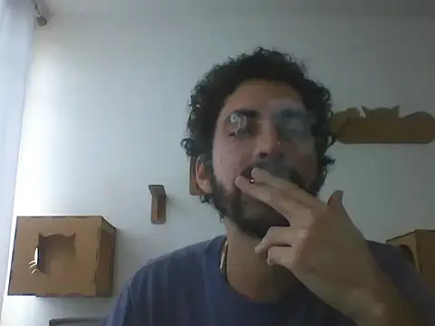 Snapshot of Temp7 chatting on March 5, 2:46 pm Temp7 online show from March 5, 2:46 pm