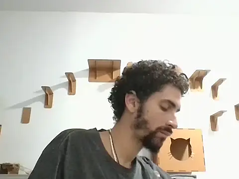 Snapshot of Temp7 chatting on April 12, 3:22 am Temp7 online show from April 12, 3:22 am