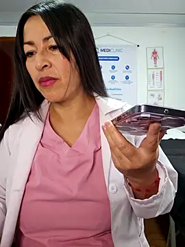 JustSamantha  online show from February 22, 12:26 pm