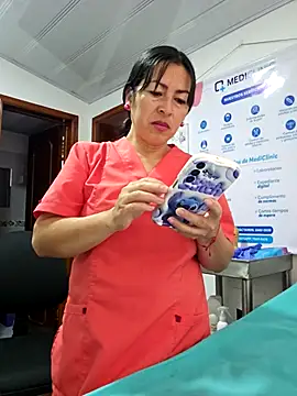 JustSamantha  online show from March 23, 12:53 pm