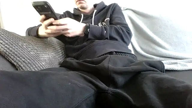 Snapshot of kefke159 chatting on April 6, 4:52 pm kefke159 online show from April 6, 4:52 pm