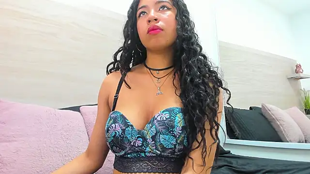 selenaflamemj online show from January 15, 7:06 pm