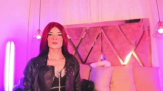 Snapshot of atenea_taylor_ chatting on December 20, 2:51 am atenea taylor online show from December 20, 2:51 am