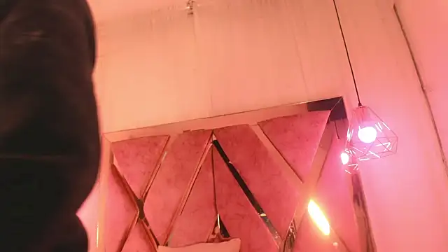 atenea taylor  online show from January 17, 1:43 am