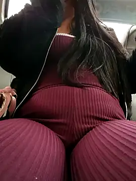 Layla-daring online show from March 18, 6:55 pm