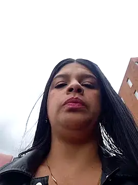 Layla-daring online show from May 11, 6:27 pm