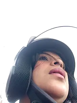 Layla-daring online show from May 23, 6:23 pm