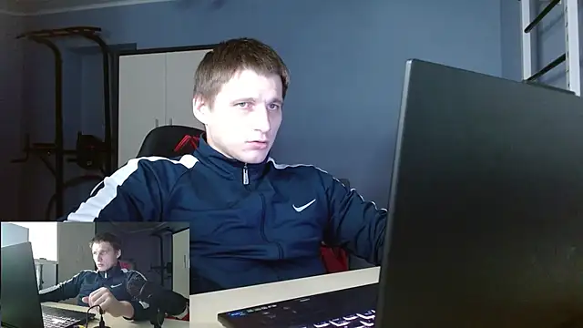 Poliglotjoe1 online show from February 8, 11:30 pm