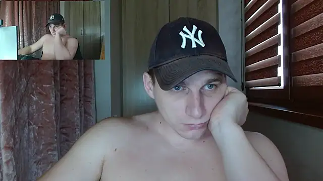 Poliglotjoe1 online show from April 2, 4:43 am