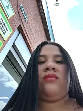 Snapshot of Kendra-daring chatting on April 22, 6:31 pm Kendra-daring online show from April 22, 6:31 pm