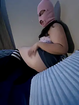 Snapshot of somemoreex1 chatting on February 10, 6:39 am somemoreex1 online show from February 10, 6:39 am