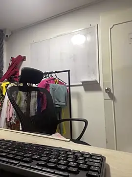 charlie bass online show from December 5, 4:10 am