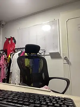 charlie bass online show from December 19, 4:30 am