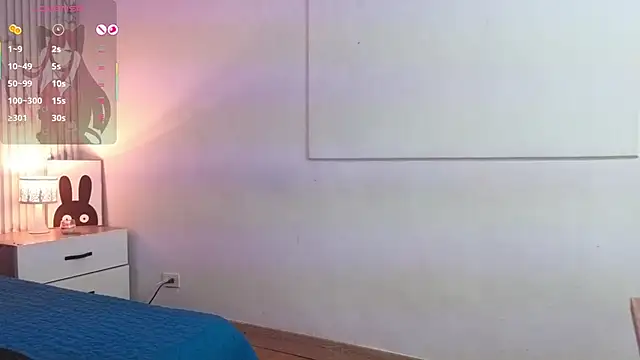 dahianae   online show from November 25, 3:17 am