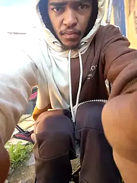 Eezxxx online show from March 27, 6:30 am