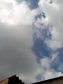Snapshot of Eezxxx chatting on April 12, 9:14 am Eezxxx online show from April 12, 9:14 am