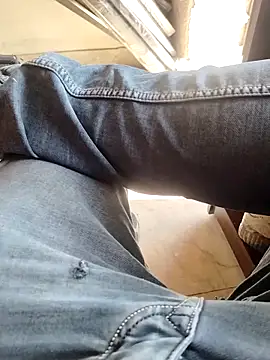 Snapshot of Roy___121 chatting on February 7, 4:16 am Roy 121 online show from February 7, 4:16 am