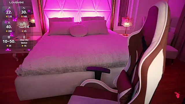 NightAylin online show from March 20, 9:30 pm