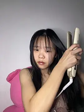 Snapshot of Kiee-lee chatting on December 22, 1:52 pm Kiee-lee online show from December 22, 1:52 pm