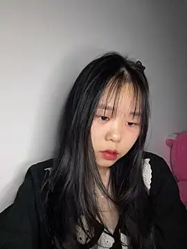 Snapshot of Kiee-lee chatting on March 3, 3:29 pm Kiee-lee online show from March 3, 3:29 pm