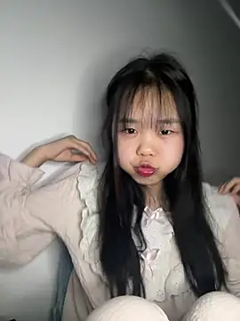 Snapshot of Kiee-lee chatting on March 5, 5:20 pm Kiee-lee online show from March 5, 5:20 pm