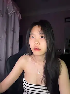 Kiee-lee online show from April 24, 5:26 pm