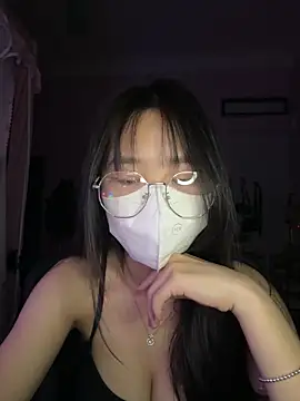 Kiee-lee online show from April 30, 7:31 pm