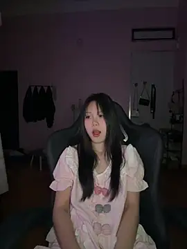Kiee-lee online show from May 18, 6:36 pm