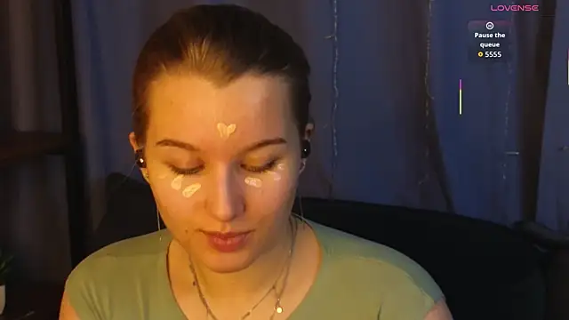 ImiMonroe online show from May 13, 4:43 am
