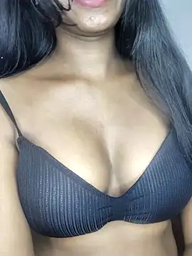 Snapshot of Simran_0011 chatting on February 20, 1:02 am Simran 0011 online show from February 20, 1:02 am