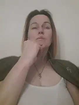 LanaOlbenst online show from May 9, 9:53 pm